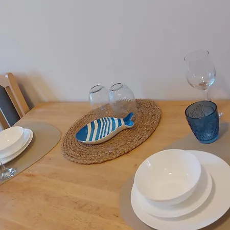 Pokój Przy Plaży Jarosławiec, 150 M Do Plaży, Parking W Cenie, 2 Osobowy Habitación en casa particular